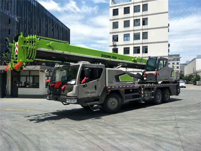 广陵区跨街广告牌的高空安装注意事项