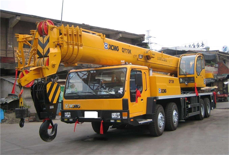 广陵区吊车出租选择重点