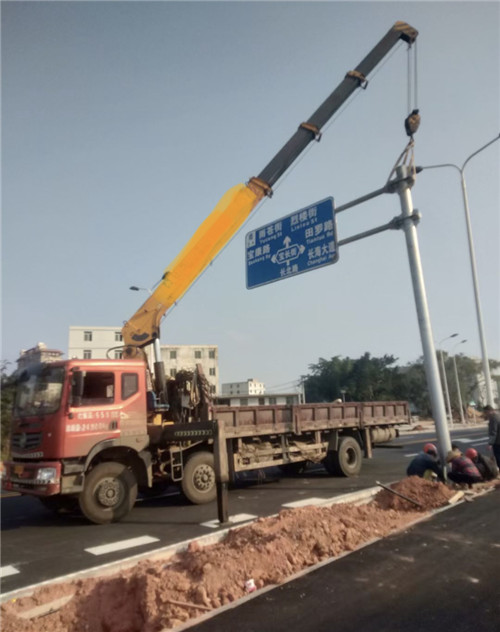 广陵区设备吊装租赁吊车要用多大吊车