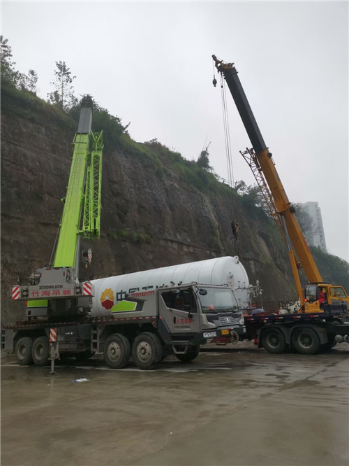 广陵区“不怕风雨冻”—— 吊车的 “恶劣环境适应” 技术